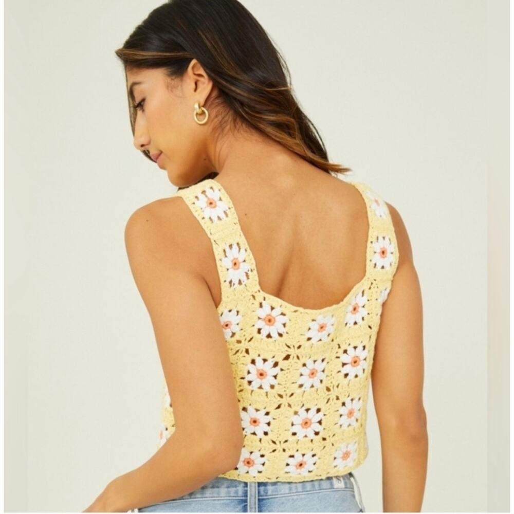 Altar’d State Yellow Crochet Granny Square Floral Crop Top Small Boho Festival‎